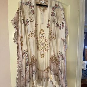 NWOT Short sleeve kimono with fringe detail ***never worn***